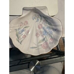 Vintage Shell Dish Soap Porcelain, Floral, Made in Japan, Mount Clemens Pottery